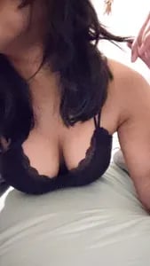 pornos.live brownindiangirl profile on OnlyFans in india category