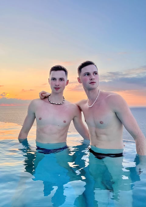 pornos.live czechgaytwins profile on OnlyFans in gay category