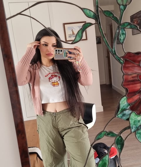 pornos.live emiru profile on OnlyFans in findom category