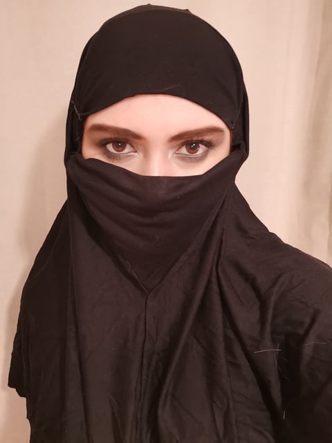 pornos.live hijabibambie profile on OnlyFans in hijab category