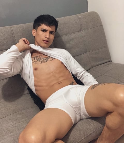 pornos.live jordantorres18 profile on OnlyFans in jordan category