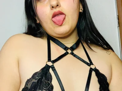 karo_teen webcam livesex profile in curvy cams