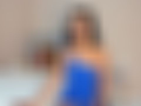 MaiseKnox Trimmed webcam from United States